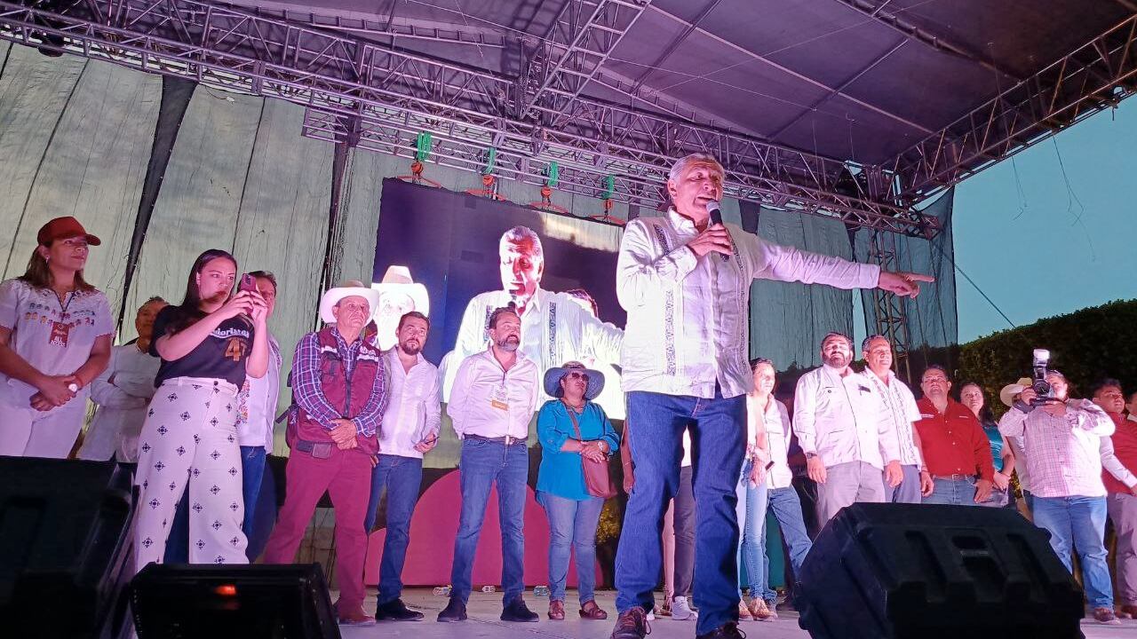 Adán Augusto López en su visita a Querétaro. (Cortesía)