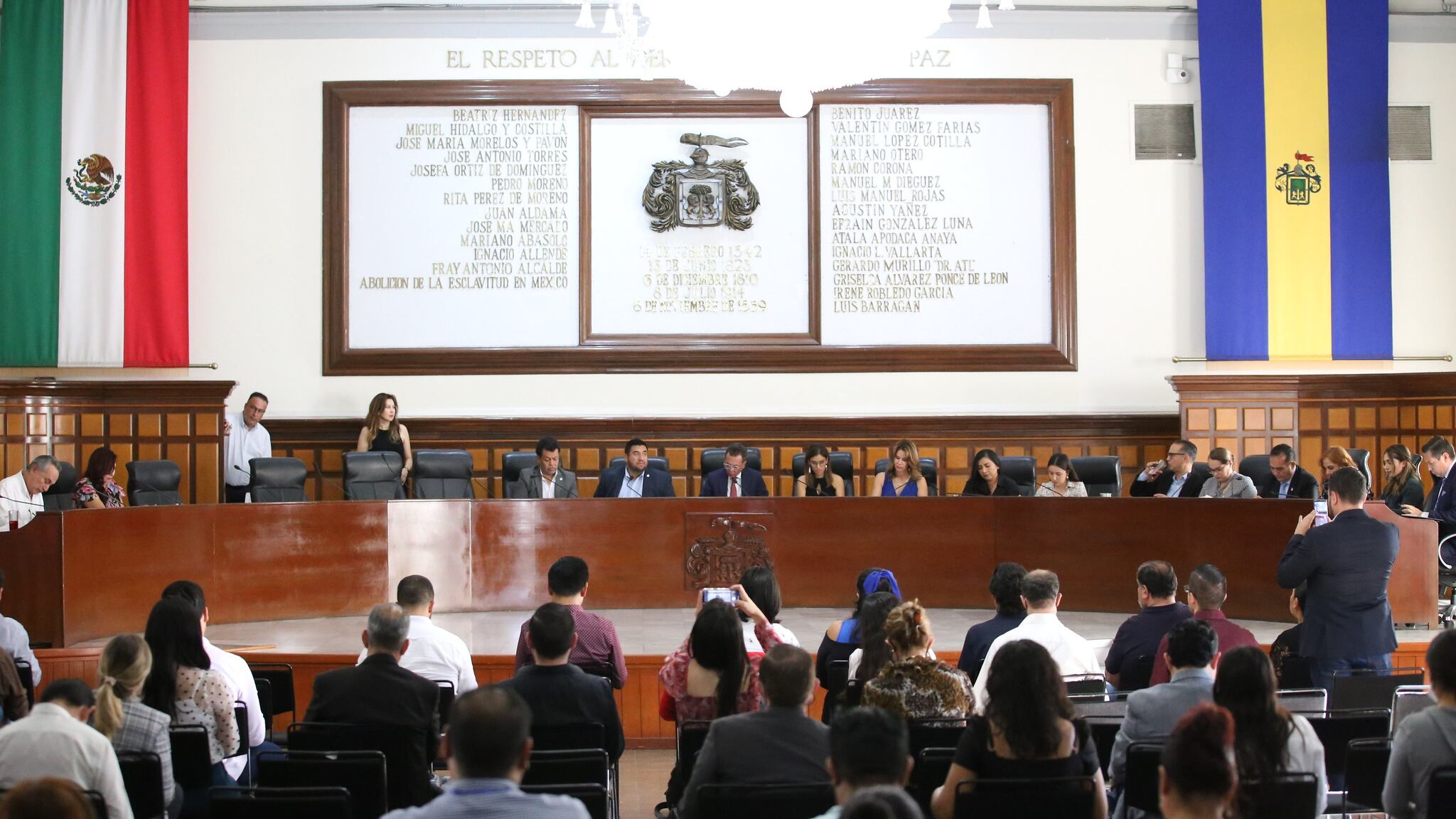 La Ley de Ingresos se aprobó con 15 votos a favor, no acudieron a la sesión los regidores del partido Morena.