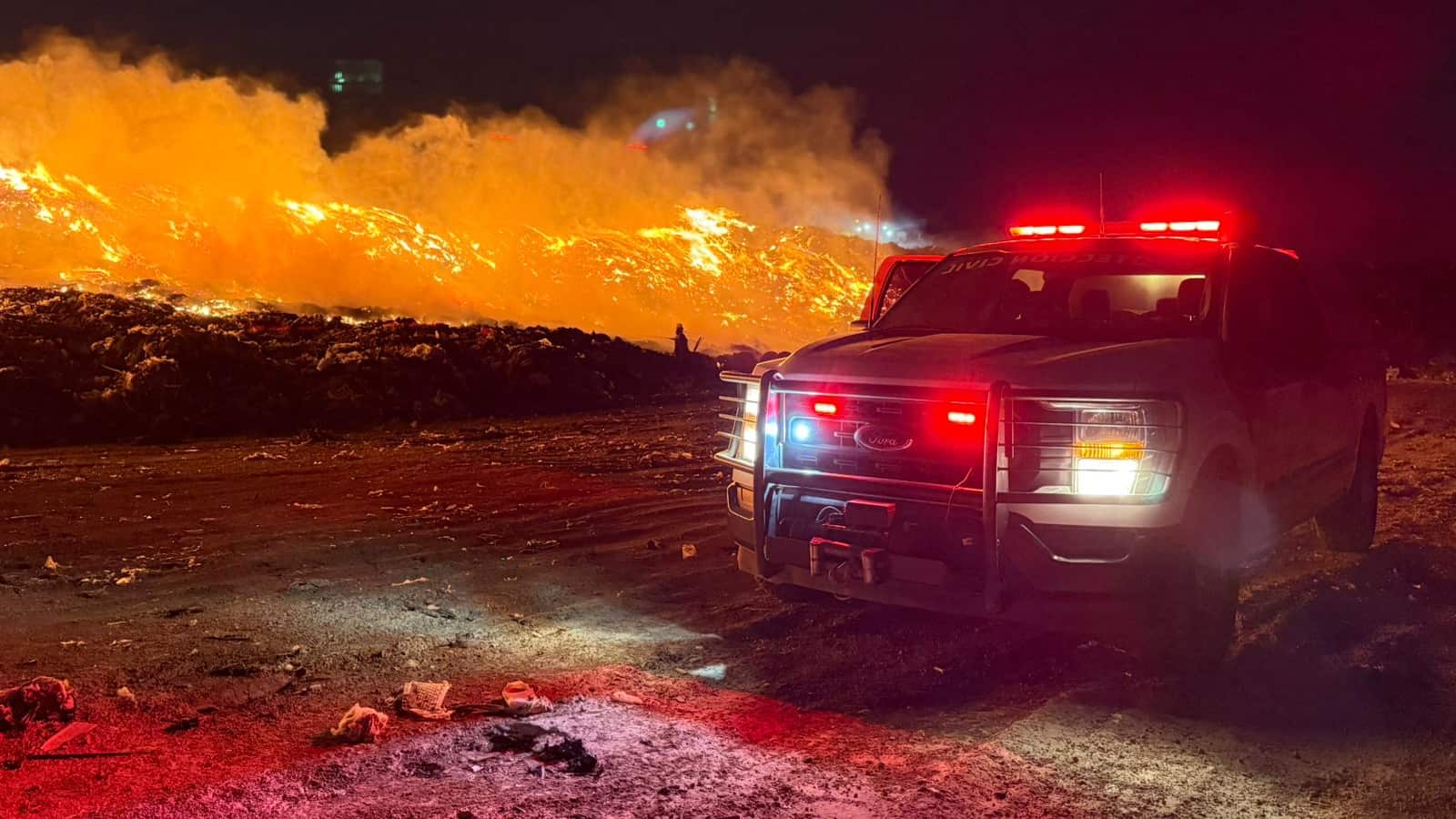 El siniestro comenzó alrededor de las 0500 horas de este miércoles.
