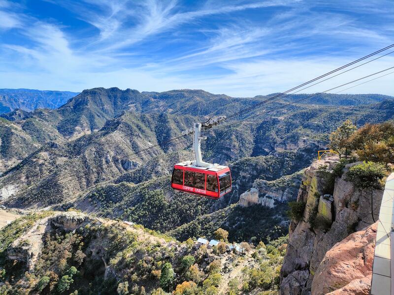 Si estás buscando un destino para escaparte con bellos escenarios naturales, buena comida y mucha aventura, sin duda Chihuahua es el lugar perfecto.