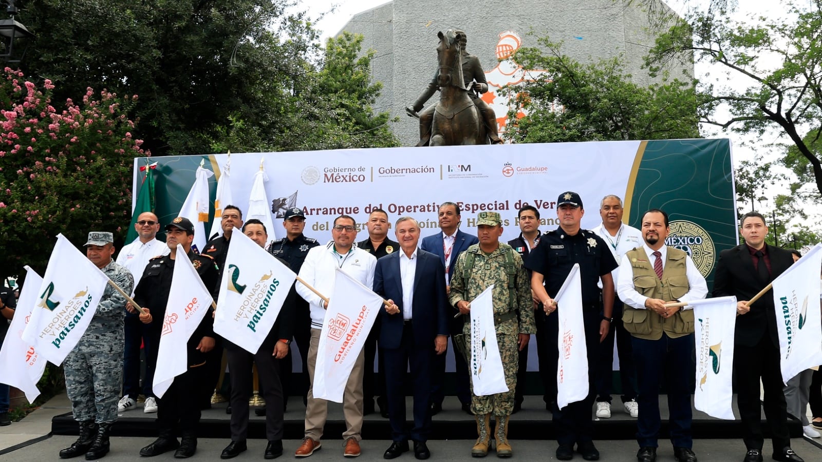 Representantes de los tres niveles de gobierno participaron en el arranque.