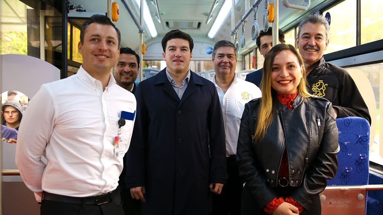 El gobernador Samuel García encabezó el evento en la Explanada de la Plaza Zaragoza.