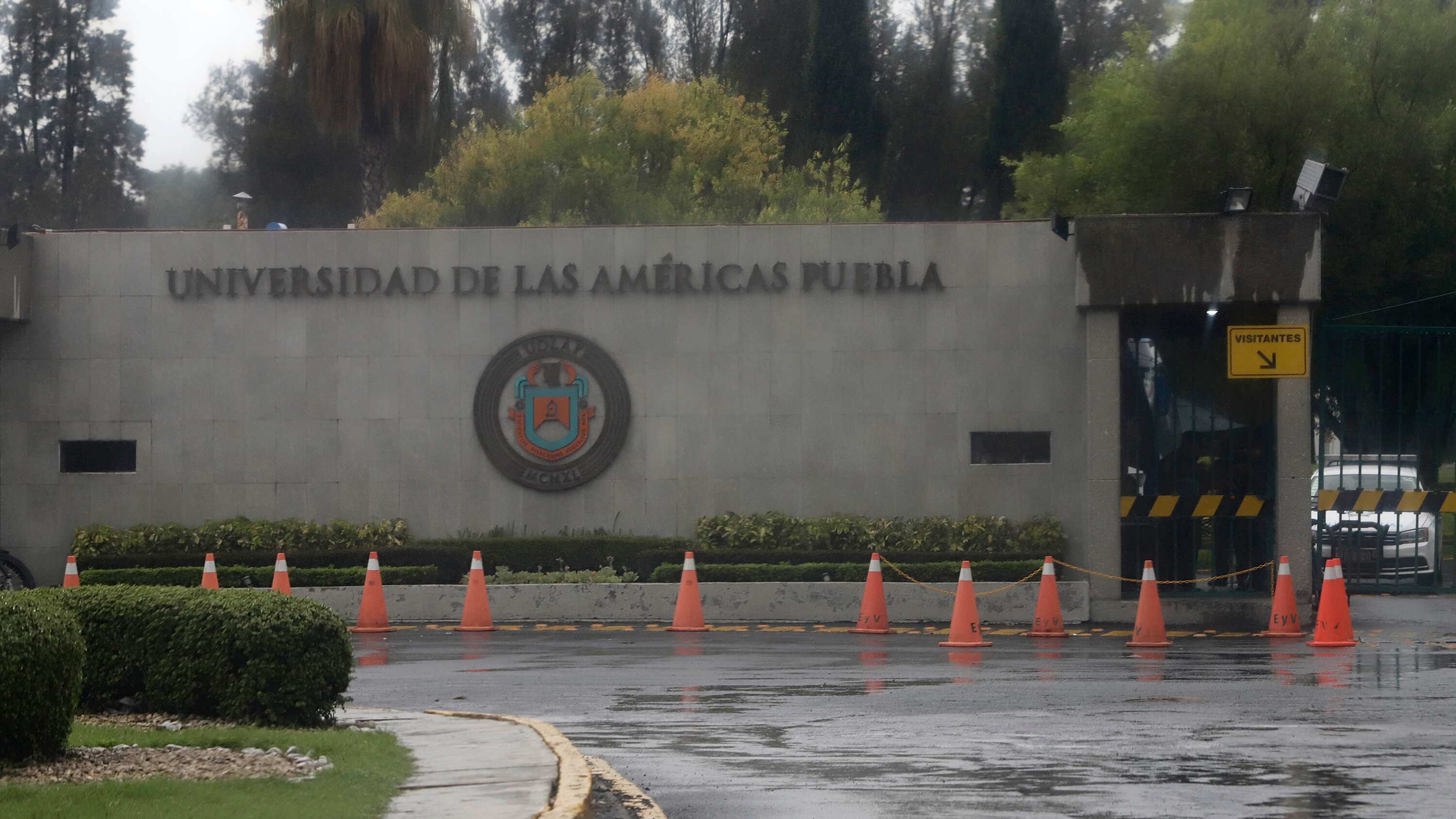 Peligra pago de nómina por mentiras de nuevo patronato: Derbez