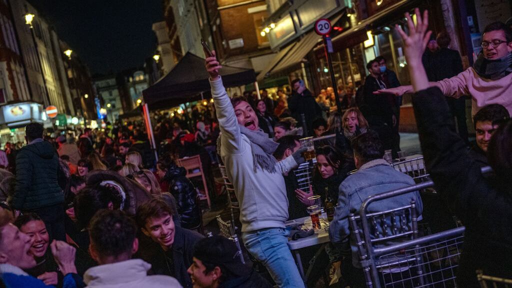 Inglaterra reuniones jóvenes