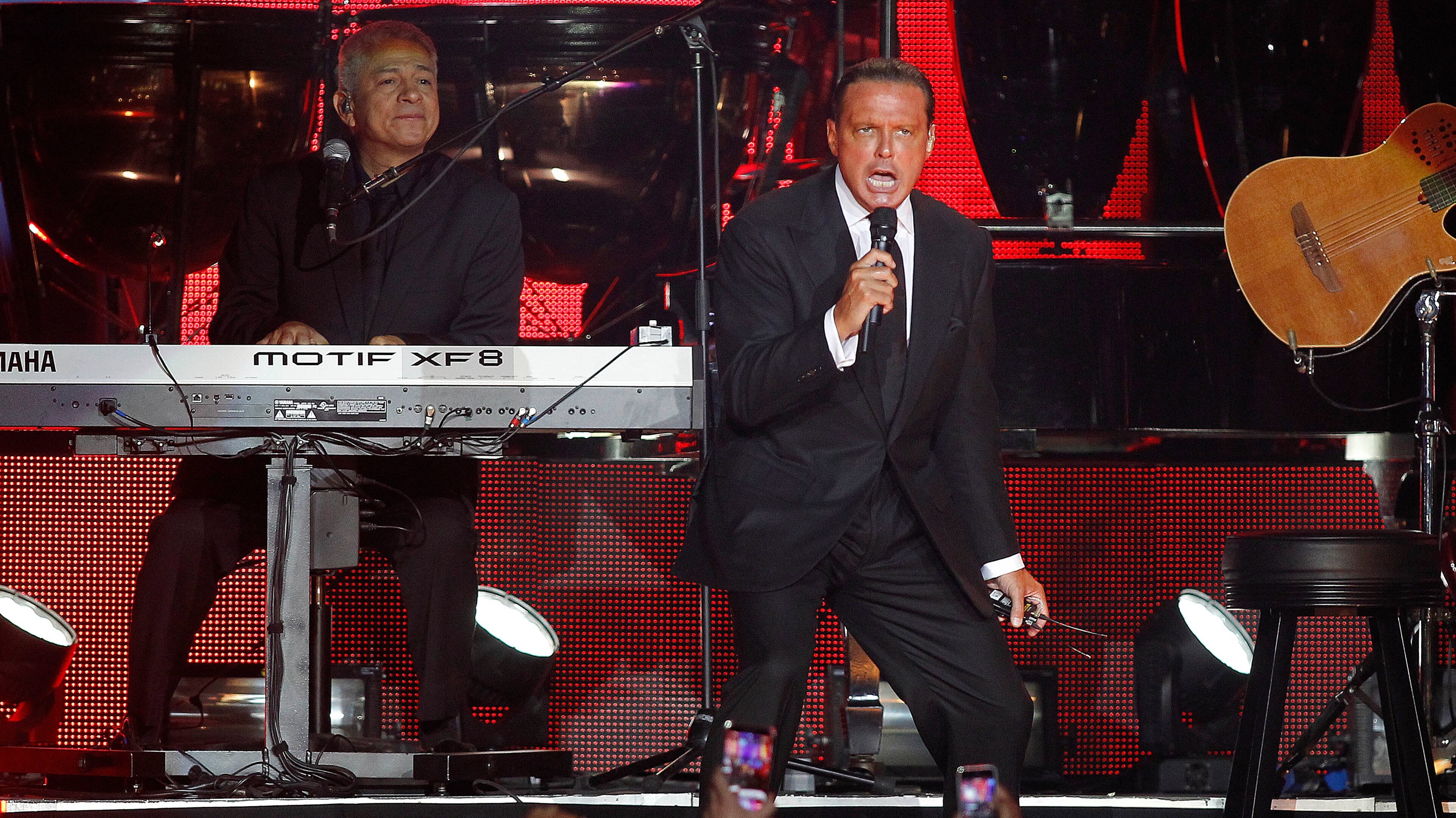 Luis Miguel en una de sus tantas presentaciones realizadas en Chile.