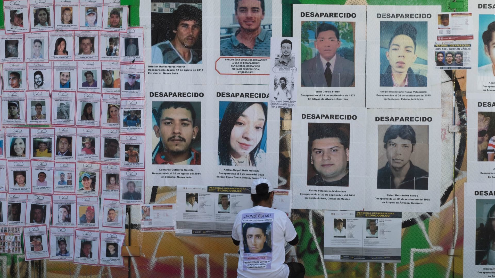 Colectivos se reunieron en los alrededores de la Glorieta de las y los Desaparecidos para exigir la localización de sus familiares, en México se estima que en lo que va del actual gobierno federal han desaparecido más de 110 diez mil personas.