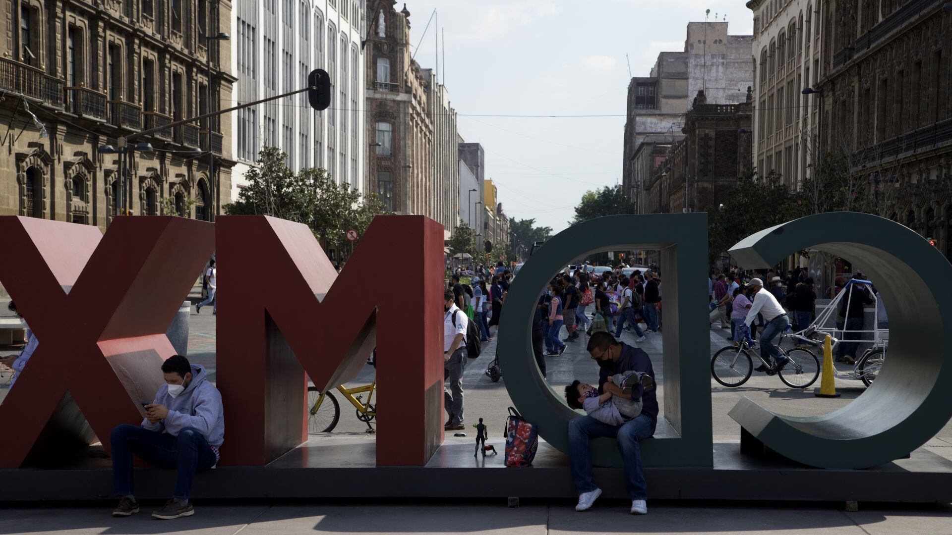 Ciudad de México, letras en el Centro Histórico.  Foto: Cuartoscuro
