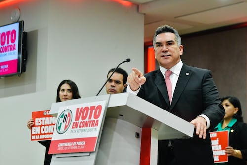 Alejandro Moreno responde al desafuero: “Morena es una dictadura” y anuncia gira nacional