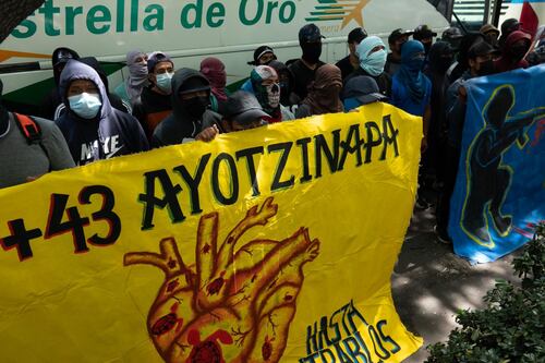 Ayotzinapa se suma a promesas incumplidas de AMLO