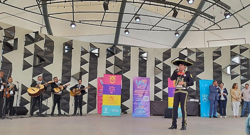Rodolfo, ganador de la última edición del concurso, fue el encargado de amenizar la presentación. PUBLIMETRO MÉXICO/ MARIANA A. SÁNCHEZ