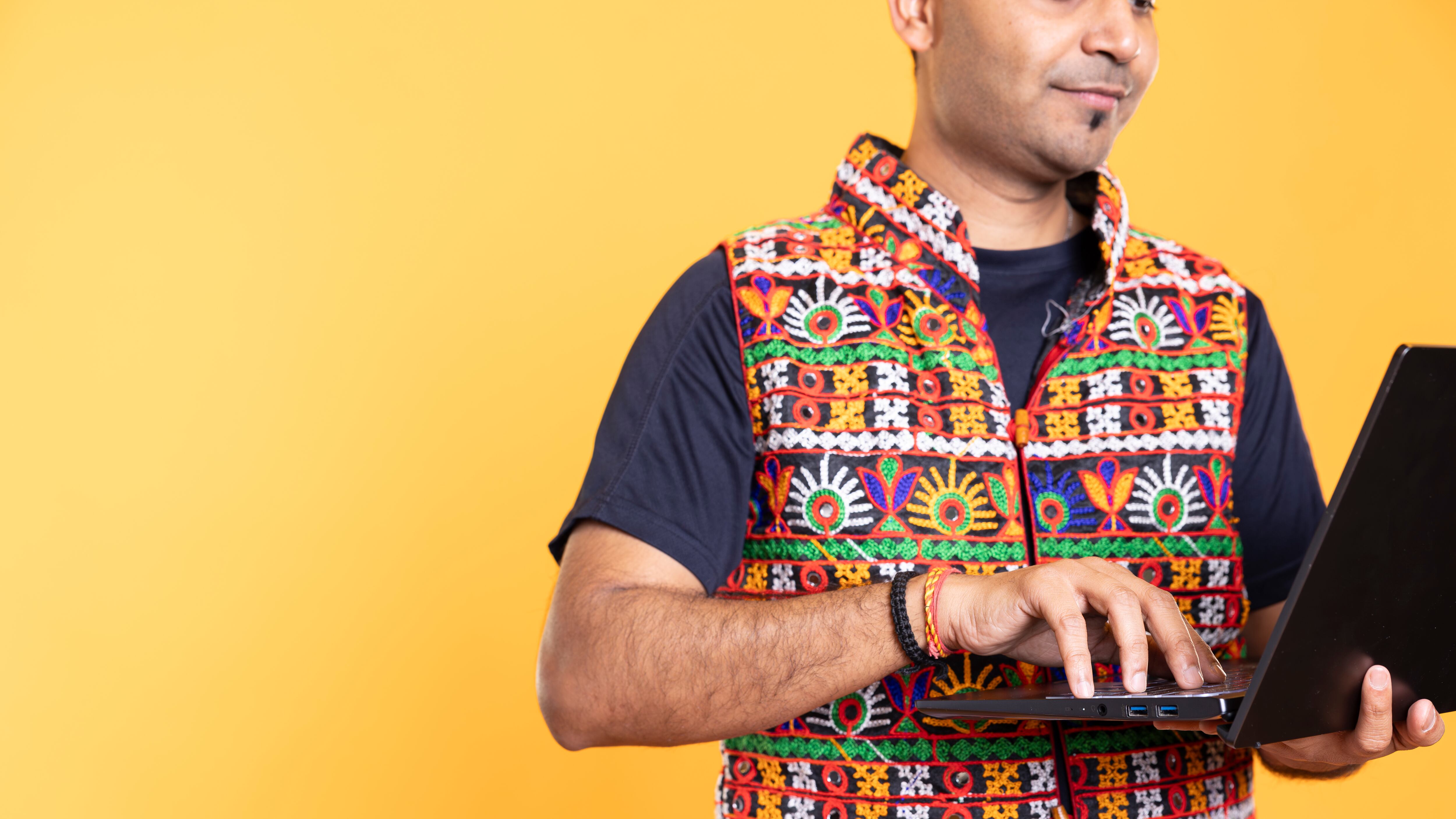 Revela el potencial transformador de la IA para las comunidades indígenas. Esta tecnología puede impulsar la conversación digital, mejorar el acceso a servicios esenciales y garantizar que ninguna lengua ancestral se pierda