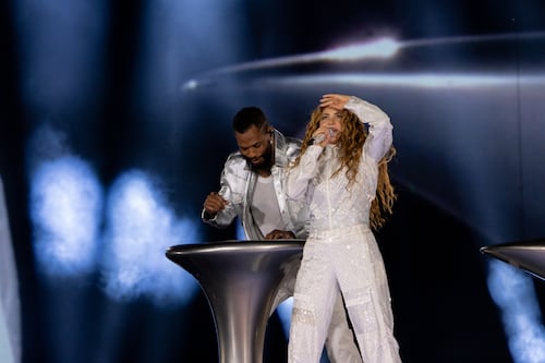 Shakira en el Zócalo de la CDMX: ¿Desde qué terrazas puedes verla y cómo reservar?