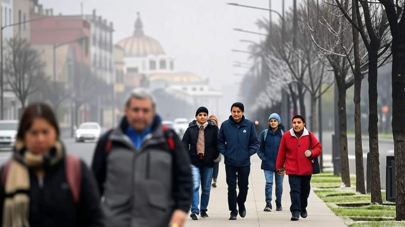 El descenso térmico es resultado del frente frío 12, que mantiene ambiente gélido en el centro y norte del país.