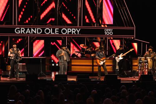 Grupo Frontera se convierte en el primer grupo de regional mexicano en presentarse en el Grand Ole Opry