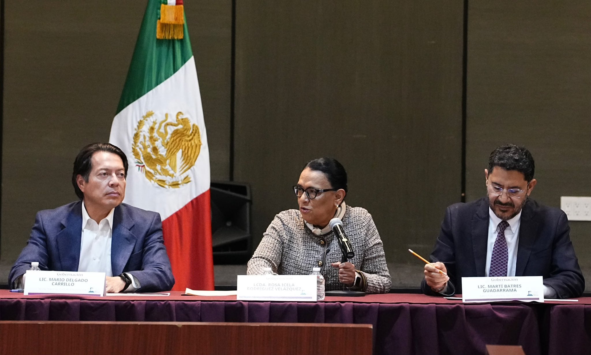 Gobierno y CNTE negocian contrarreloj mientras crece la tensión por futuras protestas