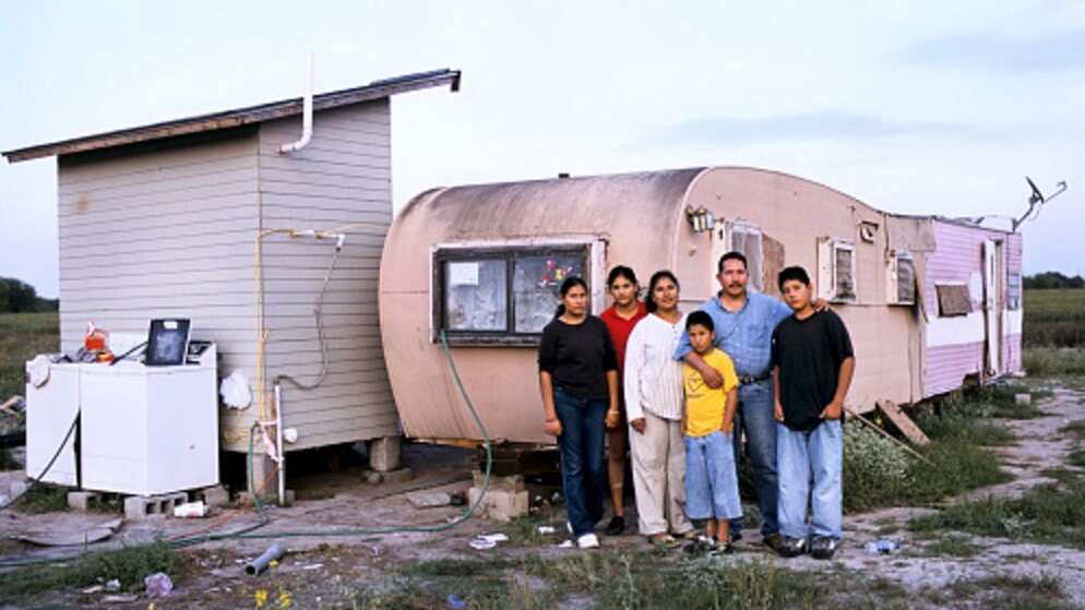 Los mexicanos están en riesgo de perder su patrimonio debido al programa de deportaciones emprendido por el gobierno de Donald Trump y la amenaza de imponer o detener el flujo de las remesas