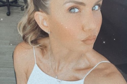 Michelle Vieth y su increíble transformación en “Julio”, su personaje en “Mi pequeña traviesa”
