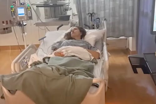 Elisa Beristain se encuentra en peligro de muerte tras shock séptico, confirma su hermano: “va y viene”