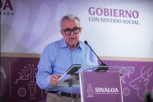 Rubén Rocha Moya reaparece para responder a citatorio de la FGR