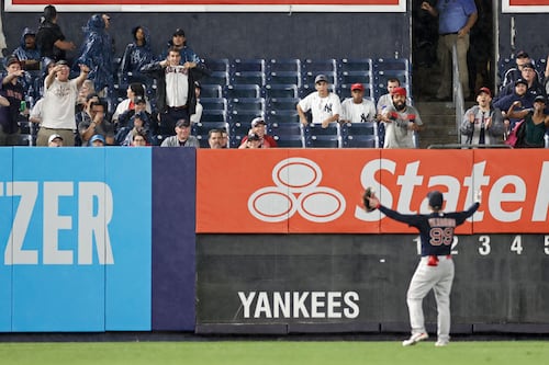 Aficionado de Yankees agrede a mexicano Alex Verdugo