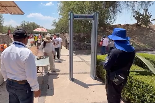 Teotihuacán refuerzan seguridad en con arcos detectores de metal en todos sus accesos