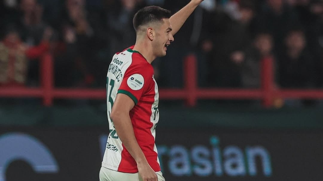 César Montes atraviesa un buen momento en Rusia.