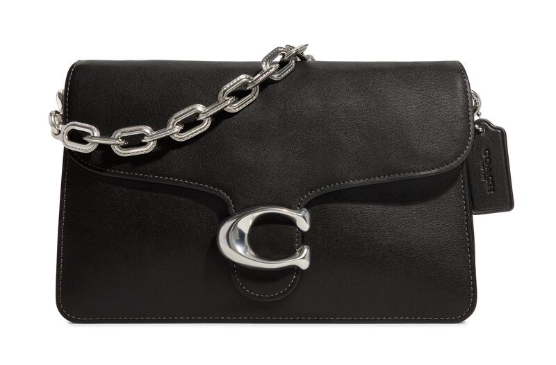 Celebra a mamá con bolsos que combinan elegancia y personalidad. Descubre nuestra selección de regalos para mujeres que viven la moda con autenticidad
