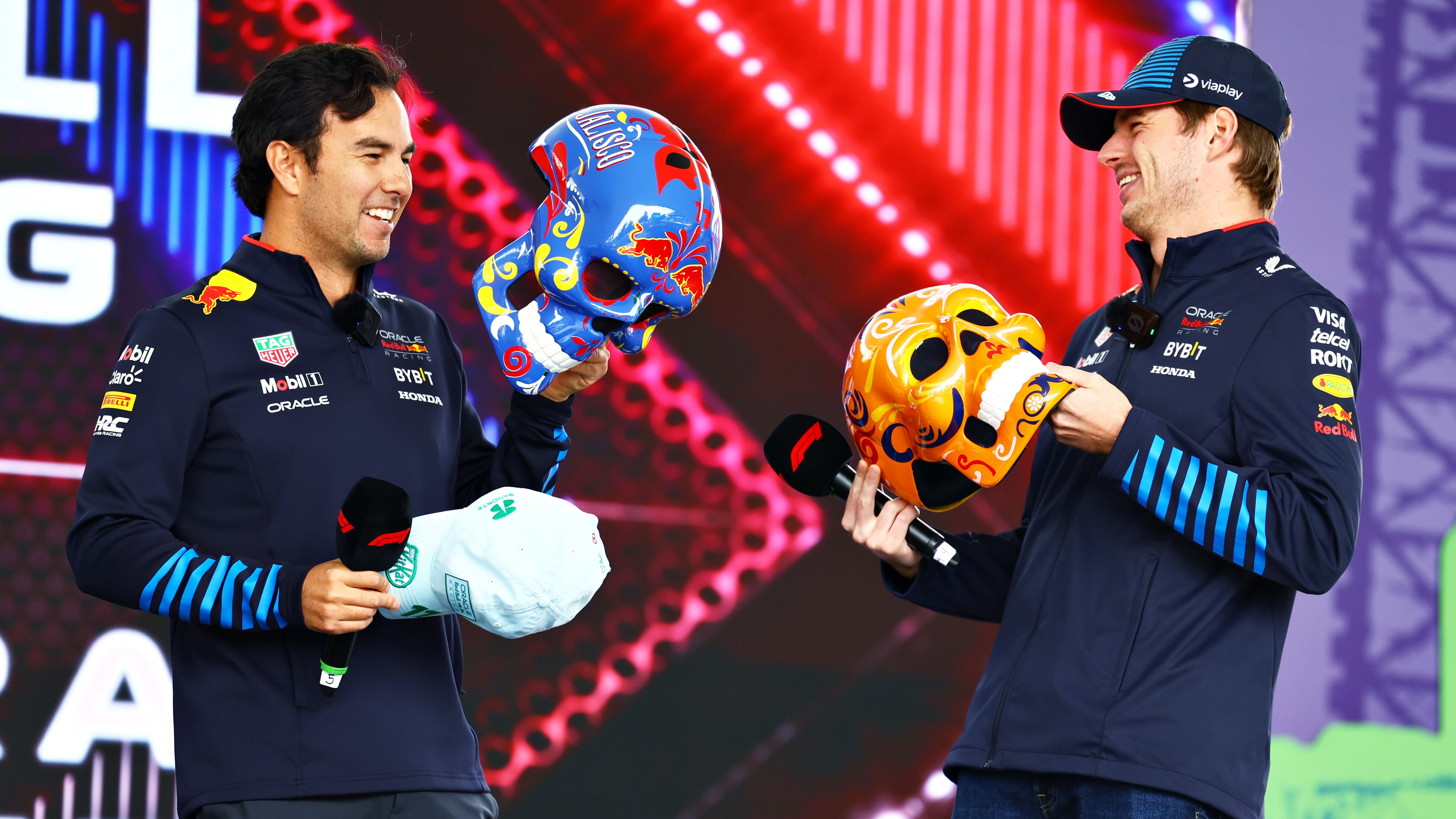 Max Verstappen dedicó emotiva despedida a Checo Pérez.