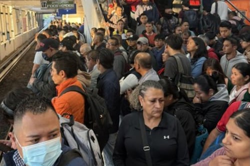 Caos en el Metro CDMX: usuarios reportan retrasos, saturación y trenes detenidos en al menos 6 líneas