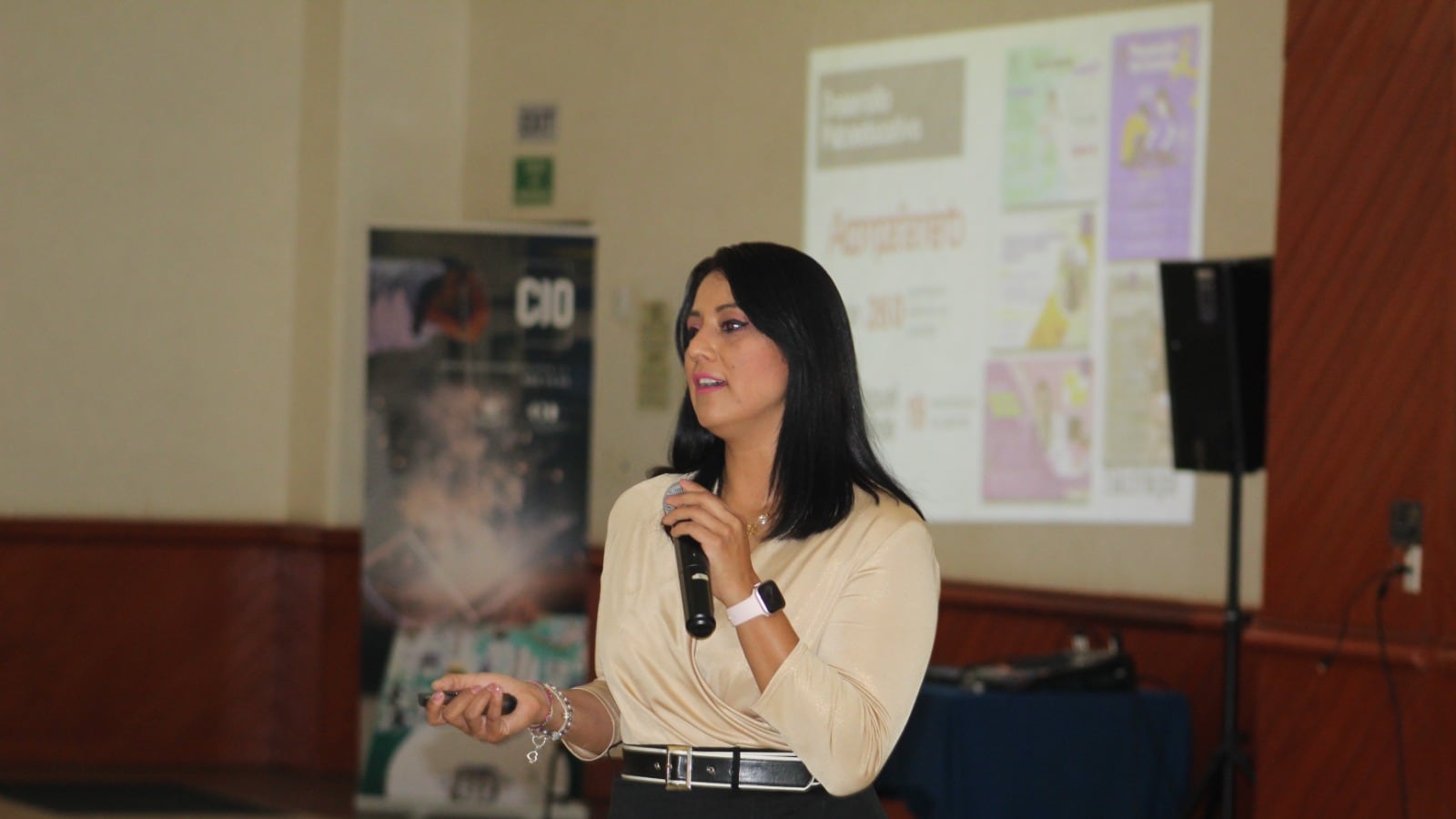 Directora de la ENES UNAM.