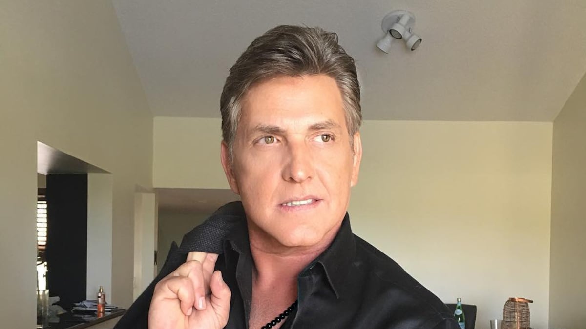 Victor Cámara, el galán de Topacio, alterna su vida entre la política y el teatro – Publimetro México