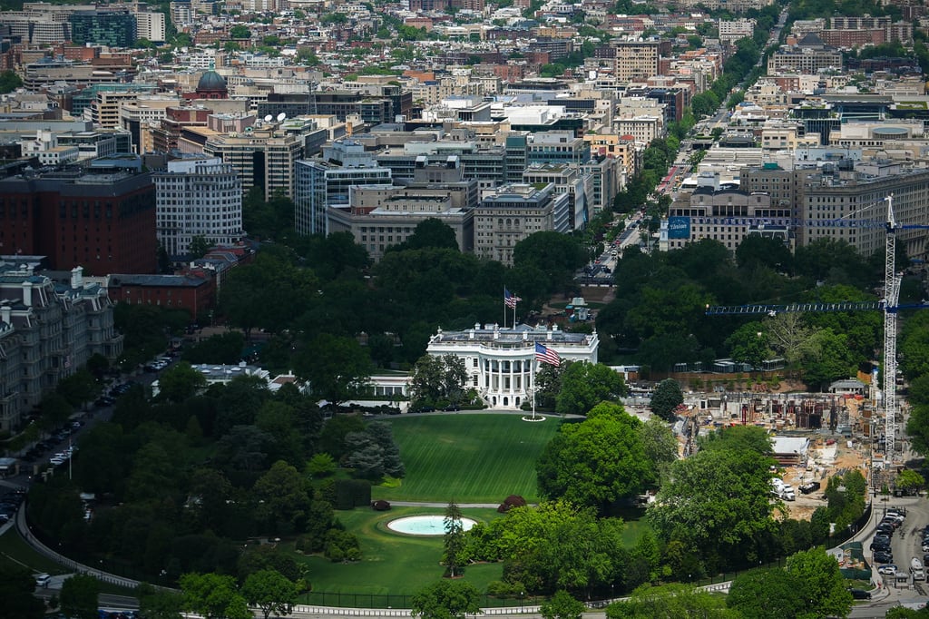 El presidente Donald Trump insiste en construir un gran salón de baile en la Casa Blanca. (AP Photo/Julia Demaree Nikhinson)