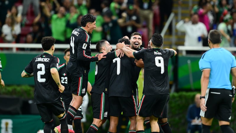 México supera a Corea del Sur y se convierte en líder indiscutible del Grupo A