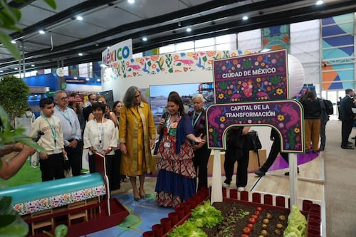 Clara Brugada inaugura el Pabellón de las Utopías en Azerbaiyán durante el Foro Urbano de la ONU