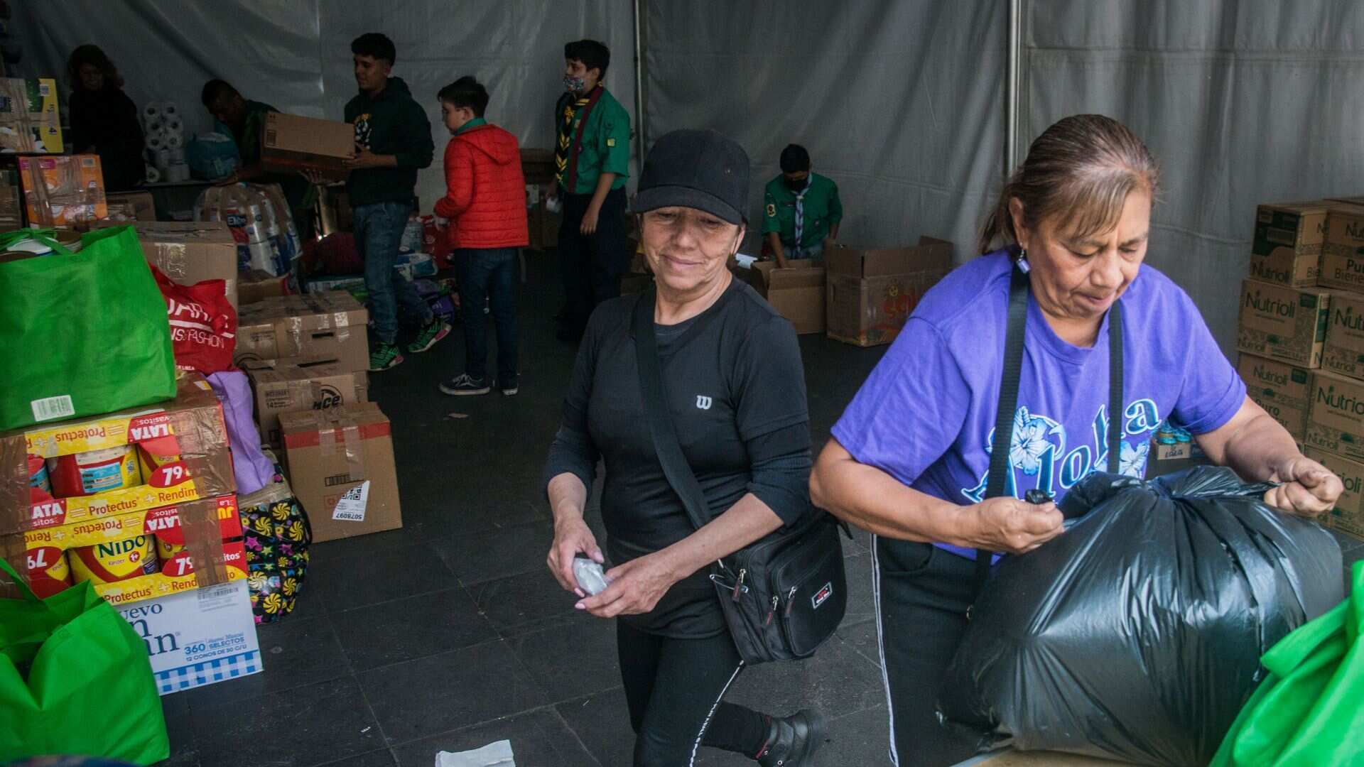 Contraloría investiga por qué productos para damnificados terminaron en tianguis