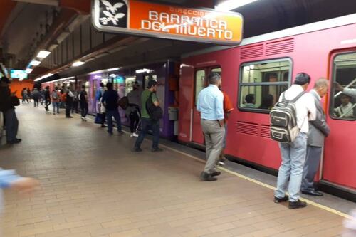 L7 del Metro, indefensa a incendios y sin escaleras para huir