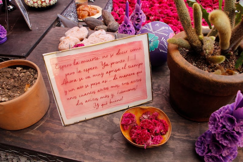 La Casa Azul de Frida Kahlo celebra la amistad de ella y Juan O'Gorman con un altar de Día de Muertos