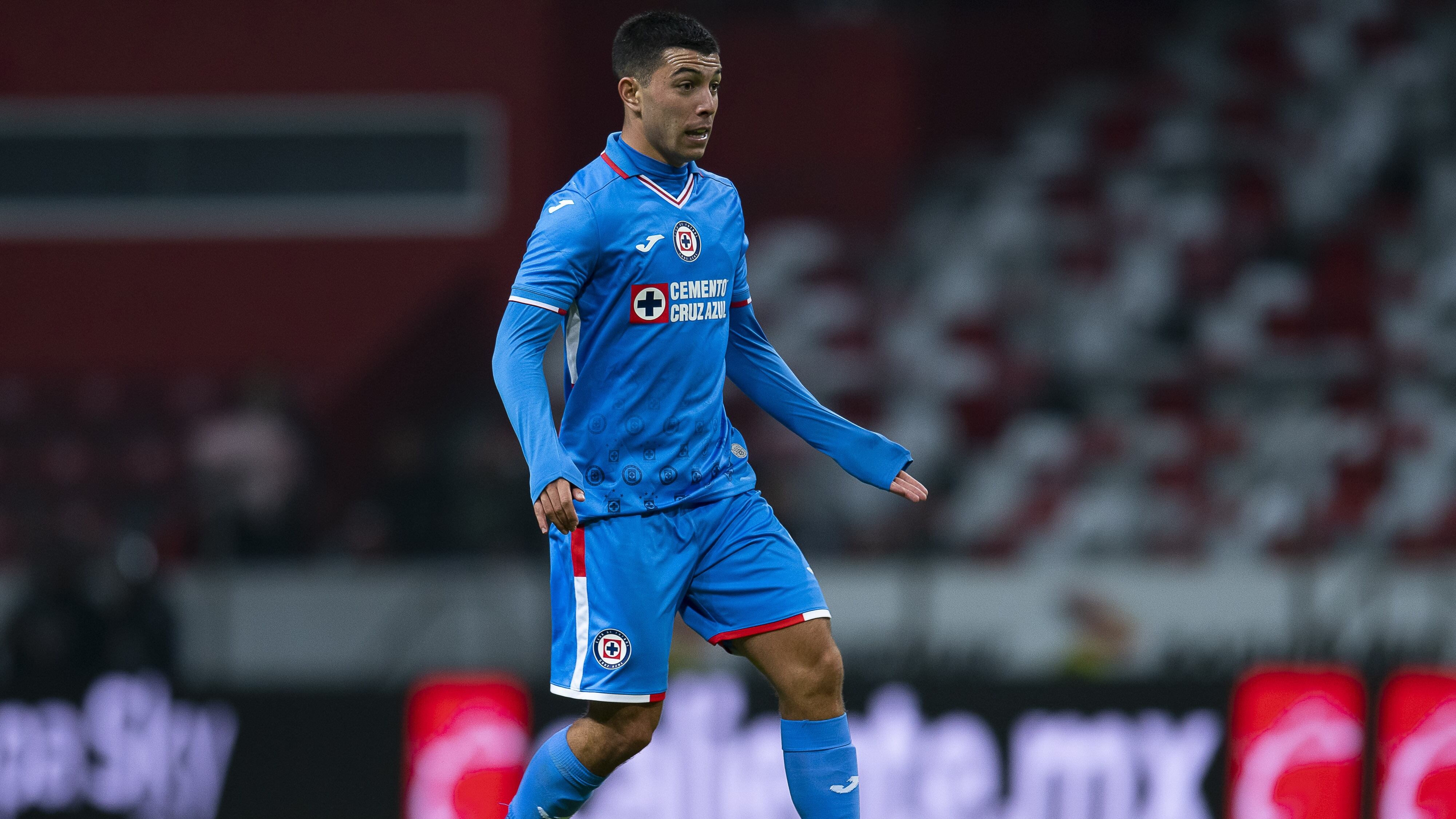 Erik Lira es titular indiscutible con Cruz Azul.