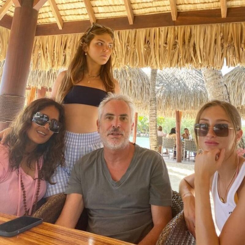 Salma Hayek y Alfonso Cuarón juntos en Bora Bora