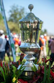El reconocido empresario Benjamín Salinas Sada dio el esperado banderazo de salida a la tercera edición del prestigioso Mexico Open, consolidándose como una destacada fecha en el circuito de la PGA. El torneo se llevará a cabo del 22 al 25 de febrero, prometiendo emocionantes momentos en el mundo del golf.

Destacando la participación de 16 jugadores latinos, la edición de este año contará con la presencia de ocho talentosos mexicanos. Entre ellos, se encuentran nombres destacados como Raúl Pereda, Roberto Díaz, Álvaro Ortiz, Sebastián Vázquez, Rodolfo Cazaubón, Santiago de la Fuente, José Antonio Safa y Omar Morales.

La presencia de estos golfistas locales añade un toque especial al evento, generando una gran expectación entre los fanáticos del golf en México y más allá. La competencia promete ser intensa, consolidando al Mexico Open como un referente en el calendario deportivo.

Los aficionados pueden esperar días emocionantes llenos de habilidad y destreza en el campo, donde estos destacados representantes de la región buscarán conquistar el prestigioso título del Mexico Open. La comunidad golfista aguarda con entusiasmo la llegada de esta emocionante cita que promete dejar huella en el mundo del deporte.

¡Prepárense para vivir la emoción del golf con la tercera edición del Mexico Open del 22 al 25 de febrero!