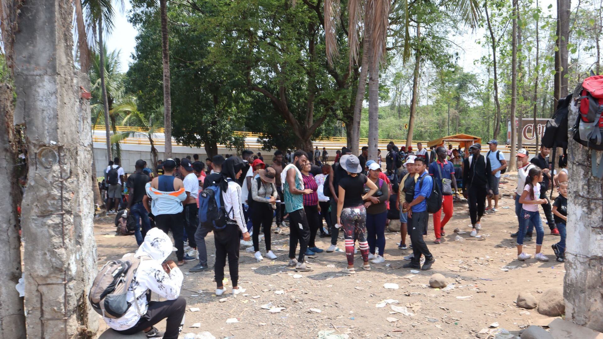 Migrantes quedan atrapados en diálogo diplomático