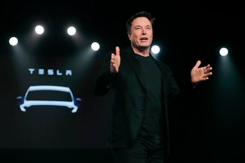 Tesla cae del top 10 de empresas más valiosas del mundo por desplome de ventas