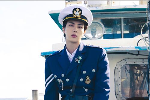 Integrante del grupo BTS comparte última foto antes de ingresar al servicio militar obligatorio