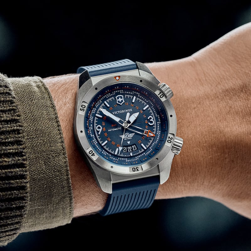 Reloj Air Pro GMT Automatic Victorinox