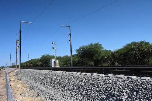 Constructores queretanos siguen fuera del tren México-Querétaro