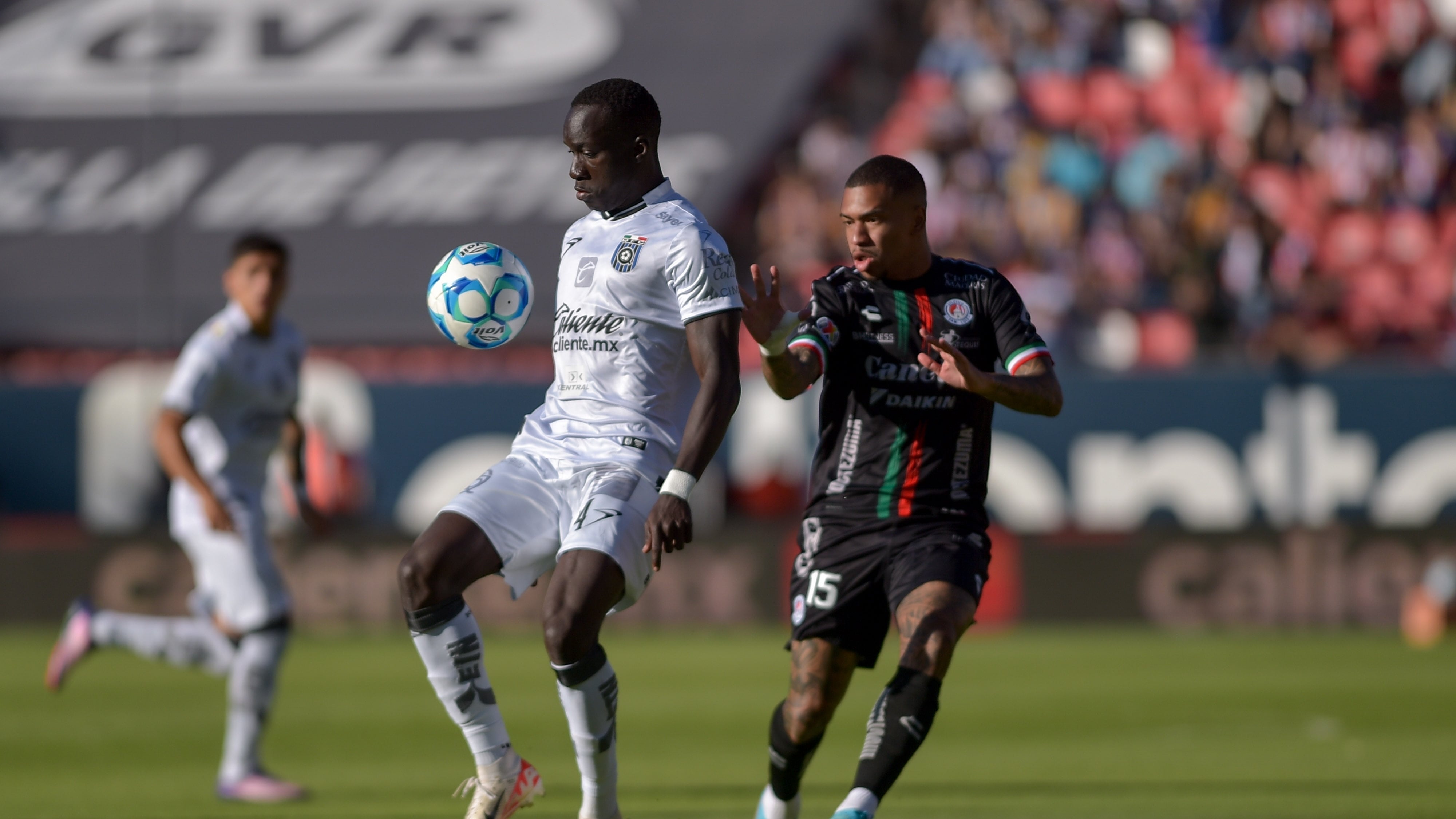 Lucas Esteves generó preocupación.