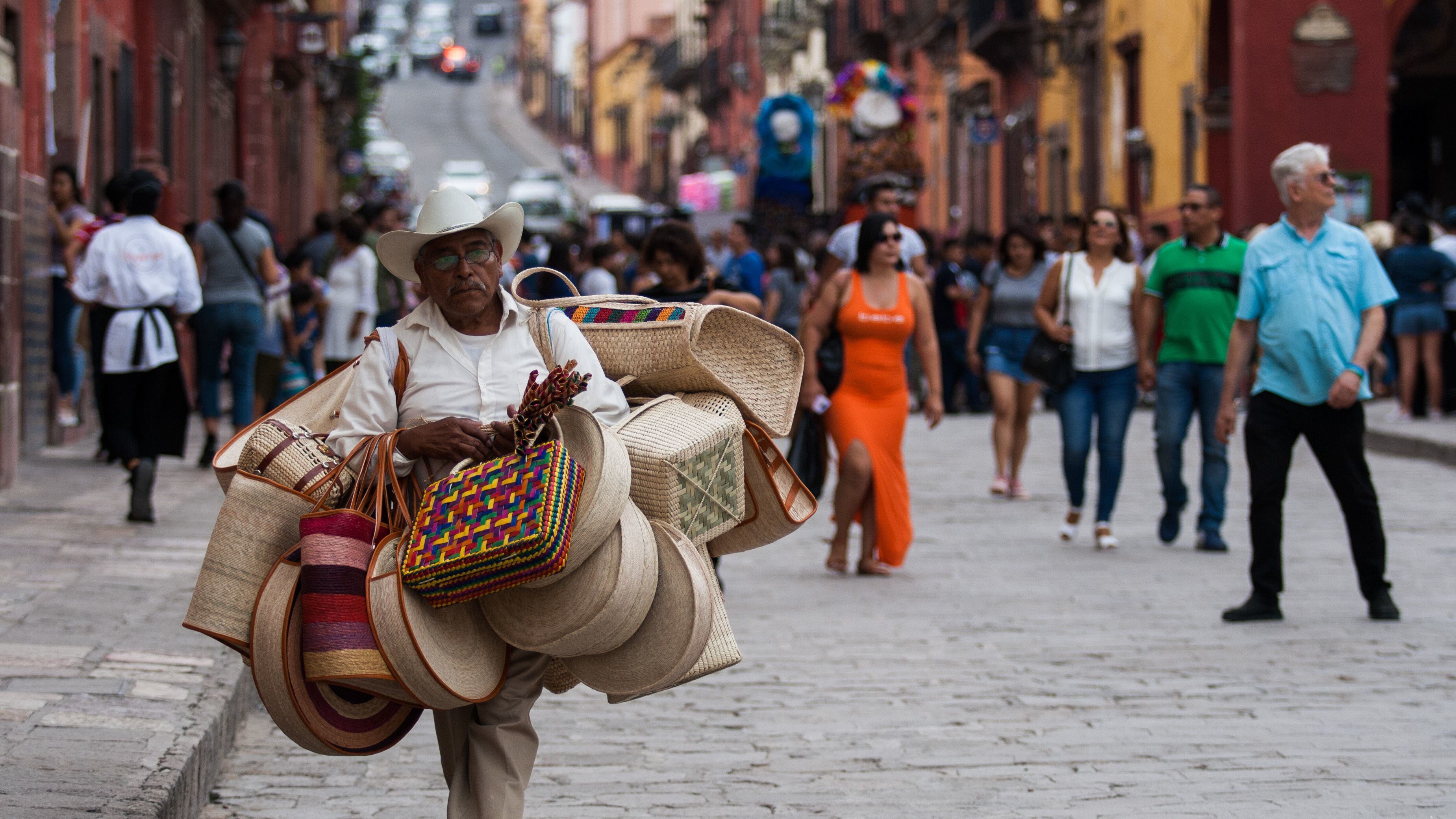 Subirá renta de cuartos en San Miguel de Allende a través de plataformas; cobrarán más impuestos a propietarios.