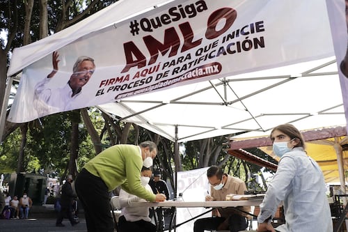 En Puebla solo se han reunido 14% de firmas para revocación de mandato de AMLO 