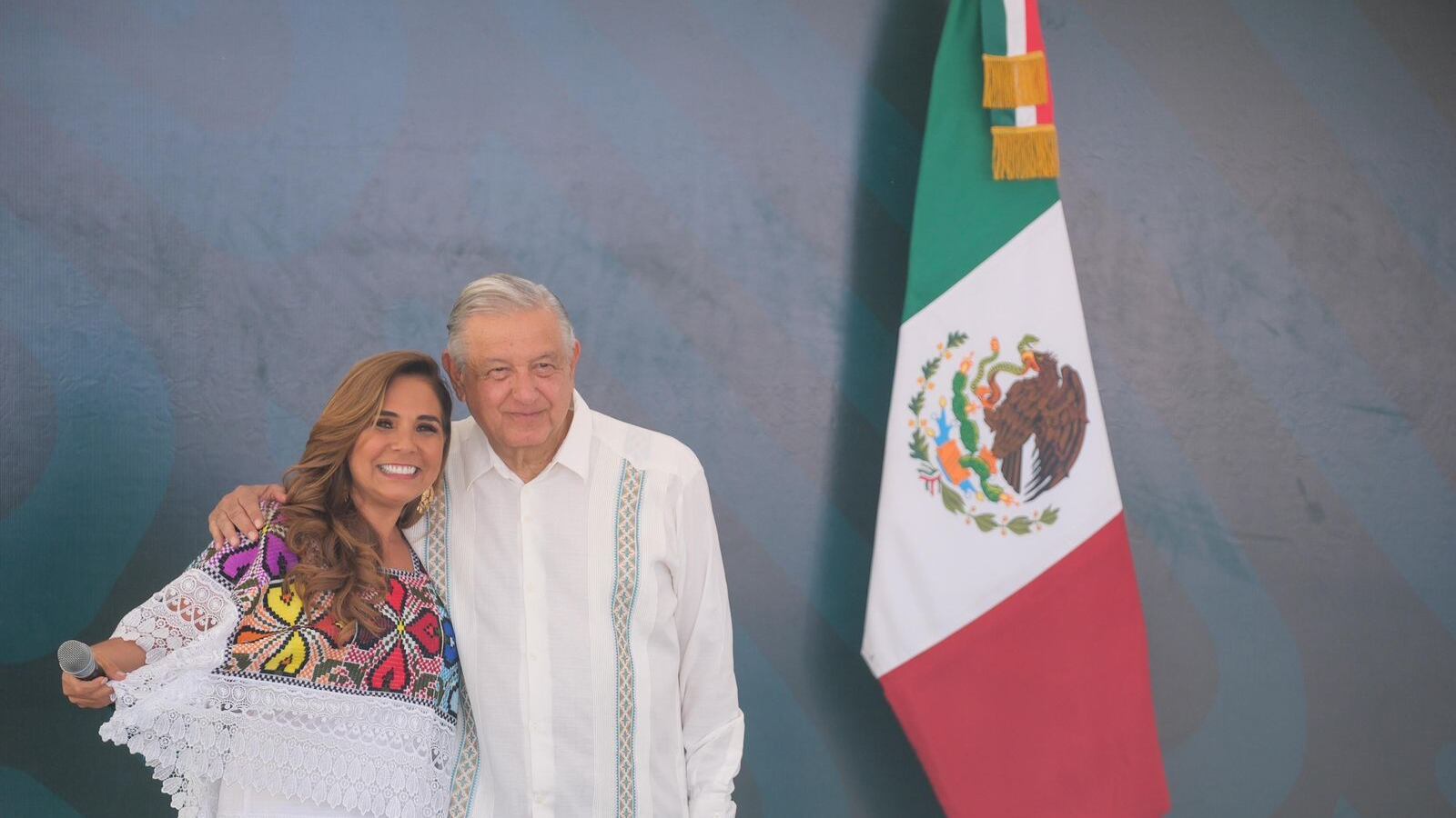 Mara-Lezama-vías-del-Tren-Maya-traen-desarrollo-y-prosperidad-de-norte-a-sur-en-Quintana-Roo