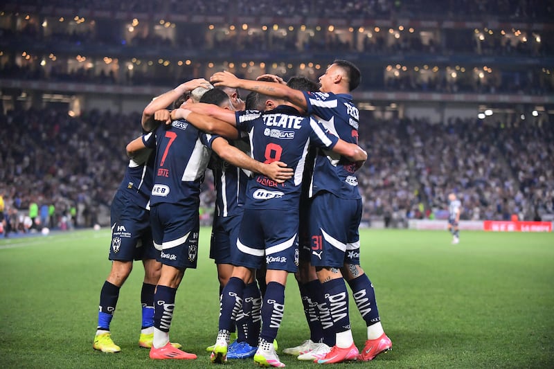 Jugador de Rayados recibió fuerte acusación.